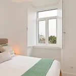 Modern Portuguese 1bed flat in Belém
